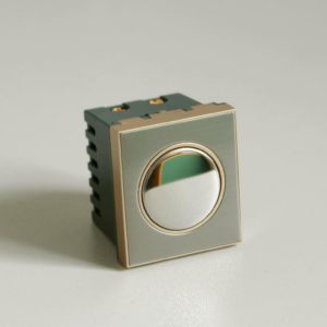 http://thinhdong.vn/danh-muc/thiet-bi-dien-dobo/